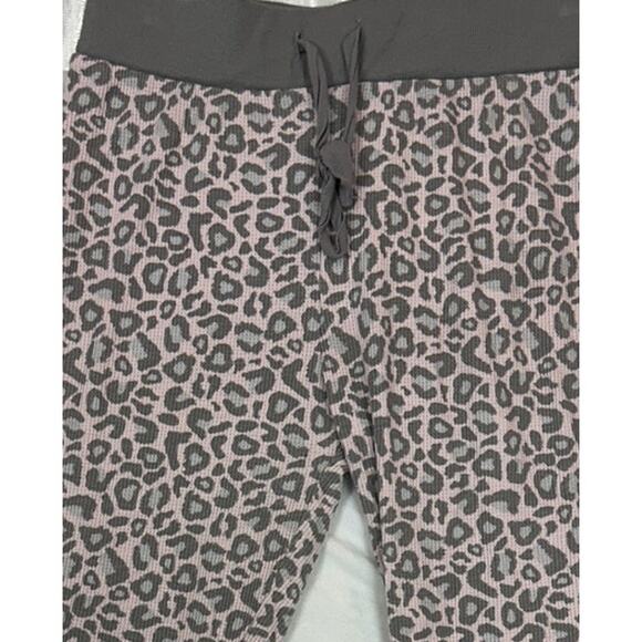 Serra Medium Cotton Polyester Gray Pink Cheetah Leopard Print 2 Piece Pajamas - Picture 5 of 9